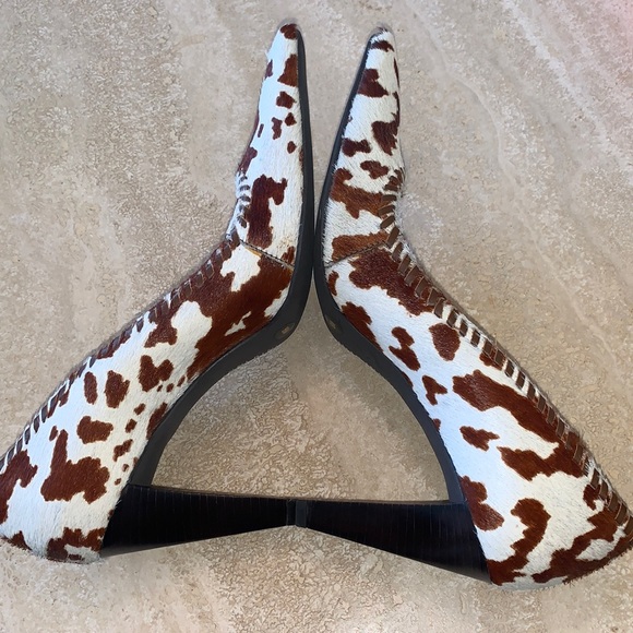 🎉HOST PICK🎉GIANNI BINI heel, brown/white fur, cut out sides, 3.5” heel. 8M EUC - Picture 5 of 12